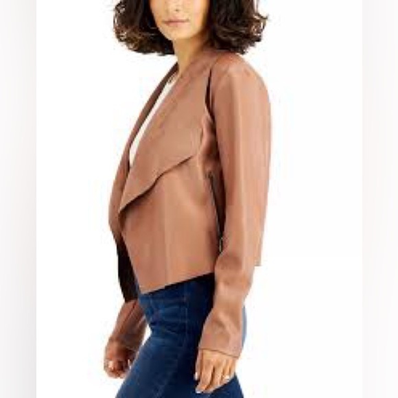 GUC. Faux-Leather Flyaway Jacket, Perfect light jacket in neutral classic color - Picture 1 of 7